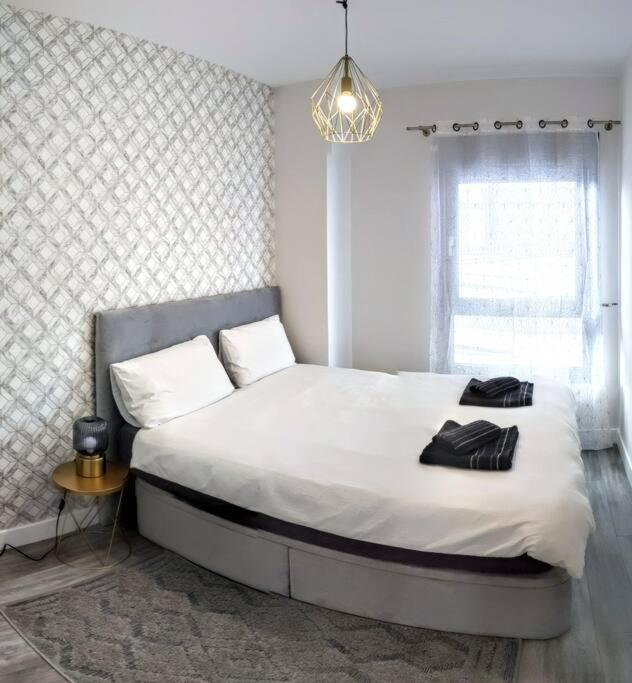Apartamento Historical Center Flat With Pool, Tennis & Parking