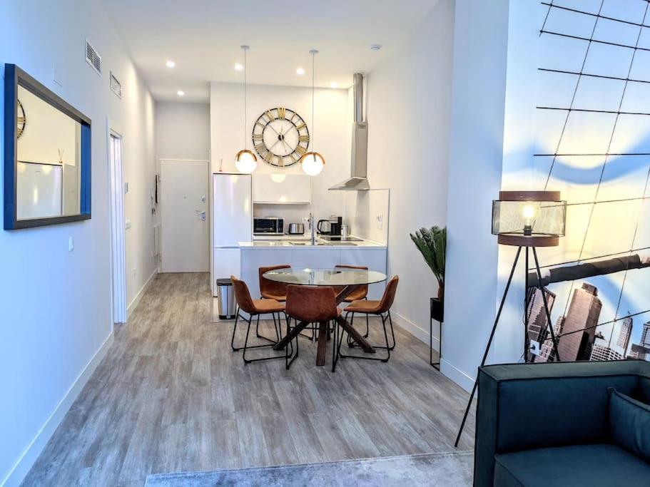 Apartamento Historical Center Flat With Pool, Tennis & Parking